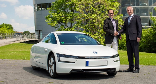 Entrega del primer Volkswagen XL1 Plug-In Hybrid