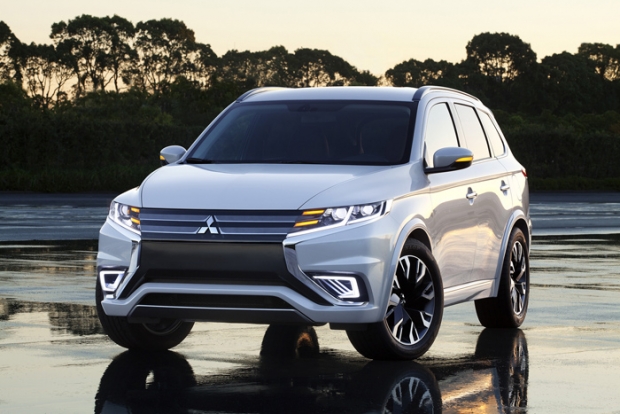 Mitsubishi Outlander PHEV Concept-S debuta en París