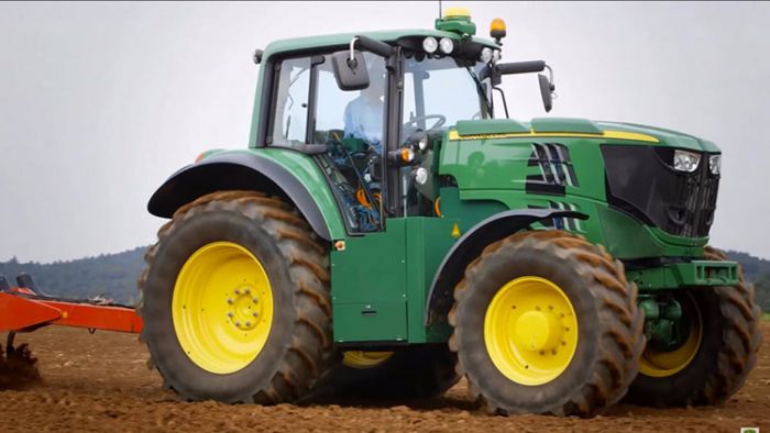 John Deere presents electric tractor SESAM