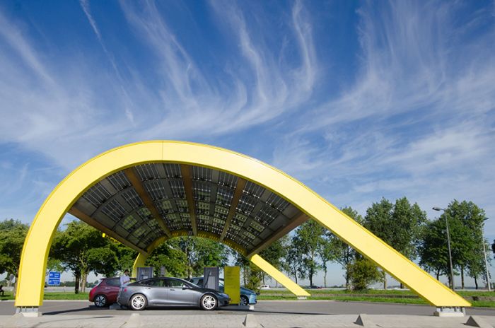 Red de recargas Fastned se extiende a Alemania y Londrés
