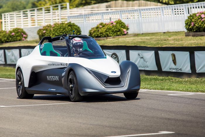 Nissan celebrates 70 years of EV with the BladeGlider
