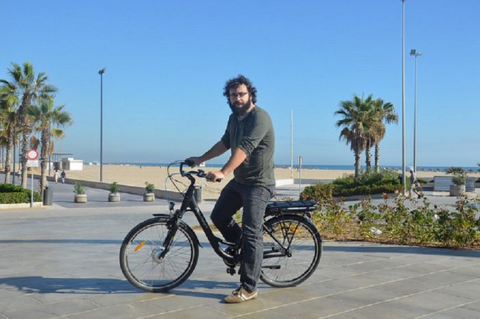 Valencia instala bicis solares
