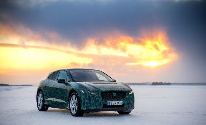 El Jaguar I-Pace deja el mundo helado...