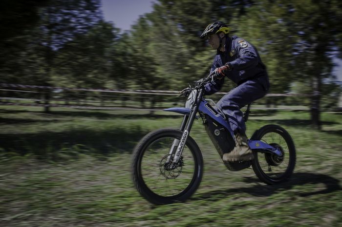 Pruebas del Bultaco Brinco por militares y policias