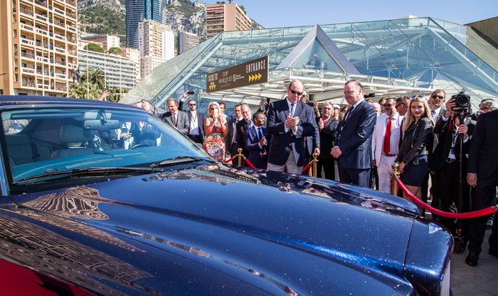 Alberto de Mónaco apoya coches eléctricos