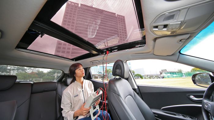 Hyundai con energia solar en sus coches