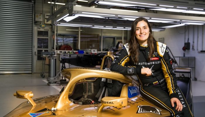 Las mujeres y los coches eléctricos