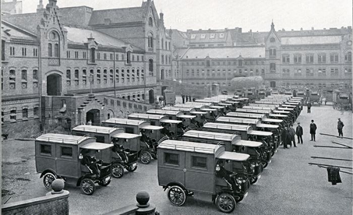 Electric vehicles, a bridge from the past to present and future