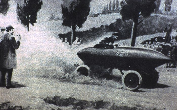 Hace 120 años: el primer automóvil alcanza los 100 km/h