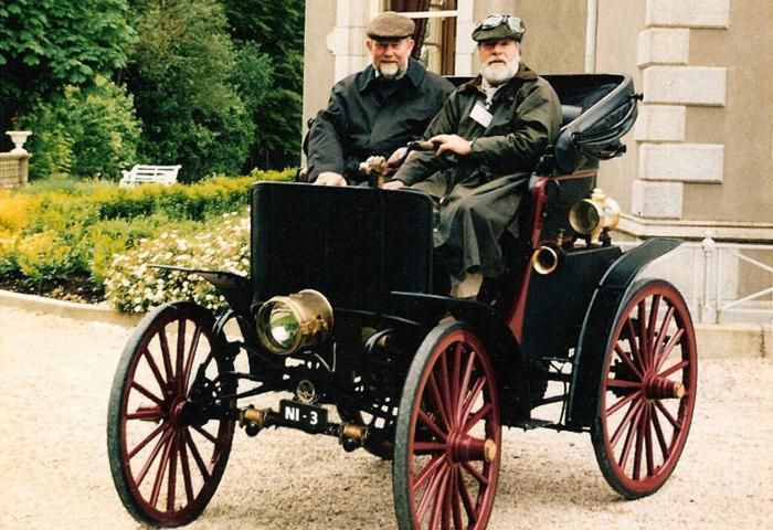 La carrera Londres-Brighton Veteran Run empezó hoy... y hay coches eléctricos