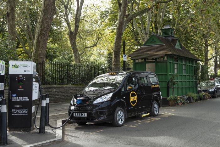 Electric vehicles comes back as Taxis - Elektrofahrzeuge zurück als Taxis