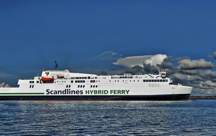 Ferries de propulsión híbrida ya en servicio