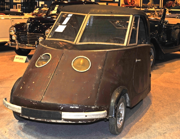 Spectacular auction of an electric car