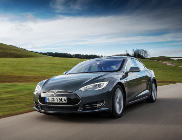 Tesla presenta su modelo S para flotas