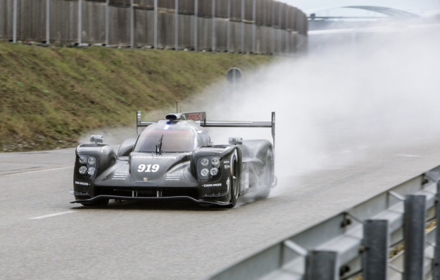 Track debut for 2015 Porsche 919 Hybrid