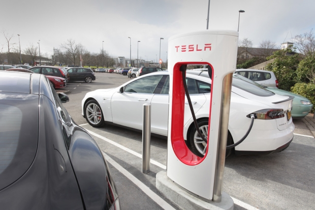 Tesla opens new supercharger station in UK