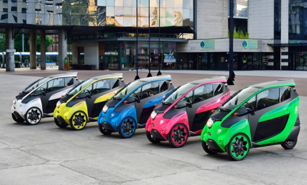 Toyota i-Road car-sharing programme with Park24 in Tokyo