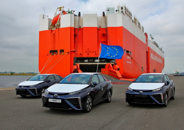 Toyota Mirai arrives in the UK