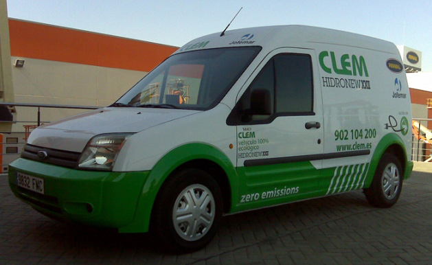 Una Ford Transit Connect Eléctrica en servicio de CLEM