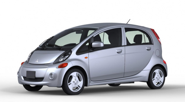 Mitsubishi entrega su nuevo i-MiEV