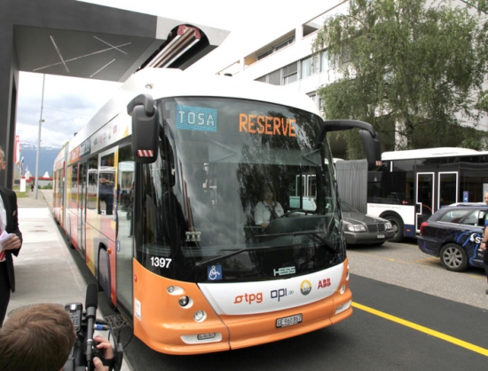 Tosa, autobús eléctrico articulado